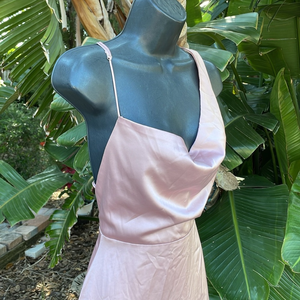Lulu’s asymmetric satin dress - Picture 3 of 8